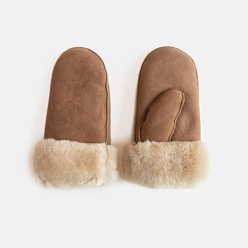 brown suede mittens with cream colour lamb shearling lining