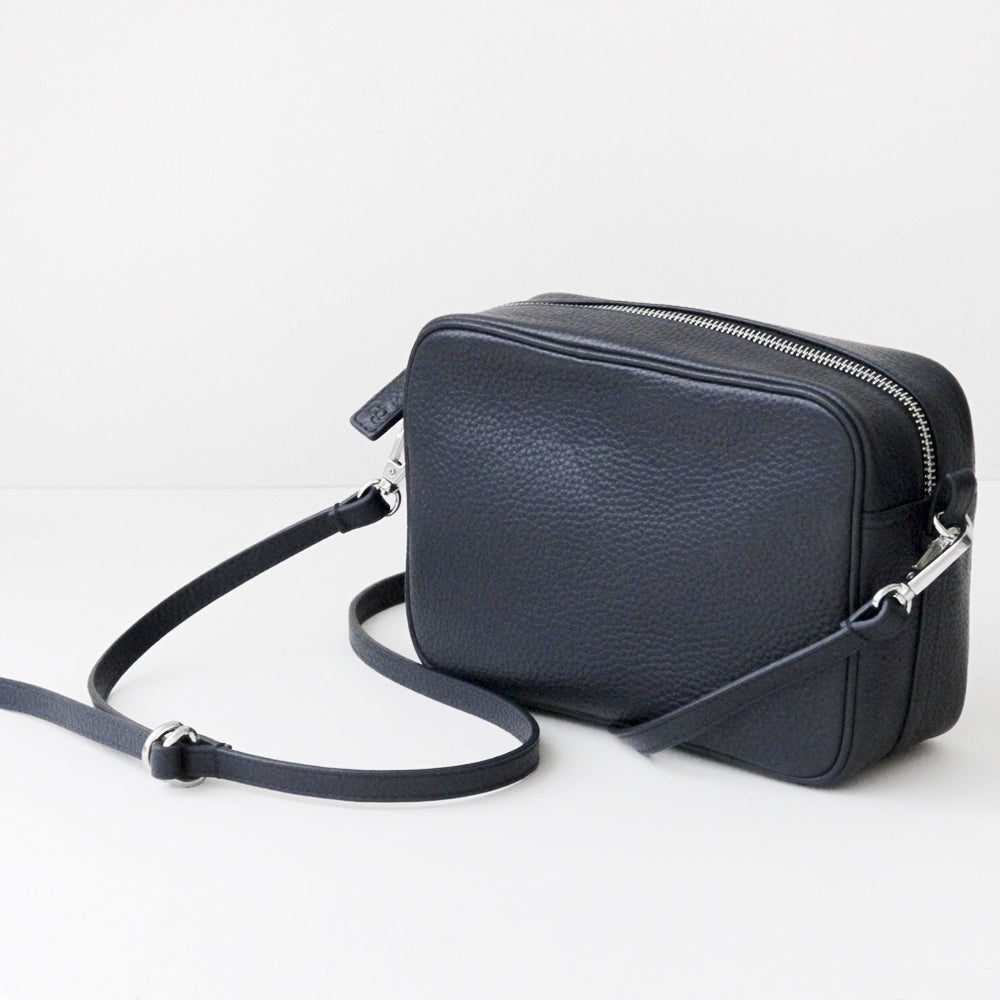 navy-leather-camera-bag-da5872-2