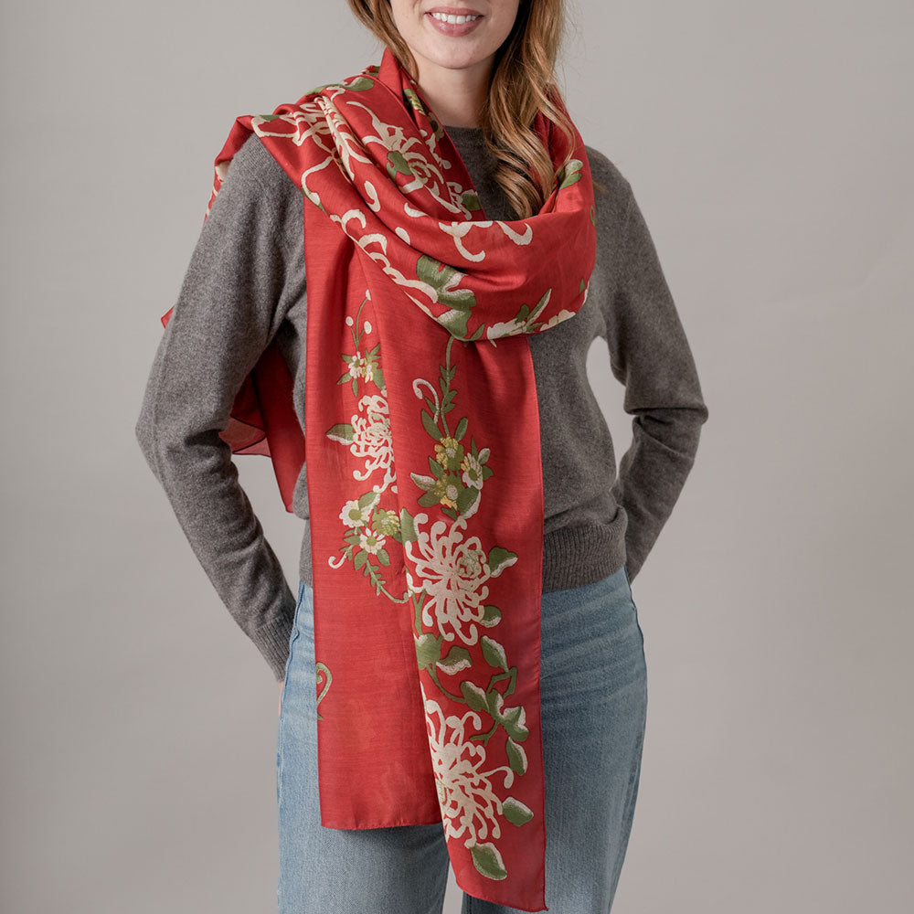 100cm x 2000cm red Chrysanthemum print scarf, made by one hundred stars