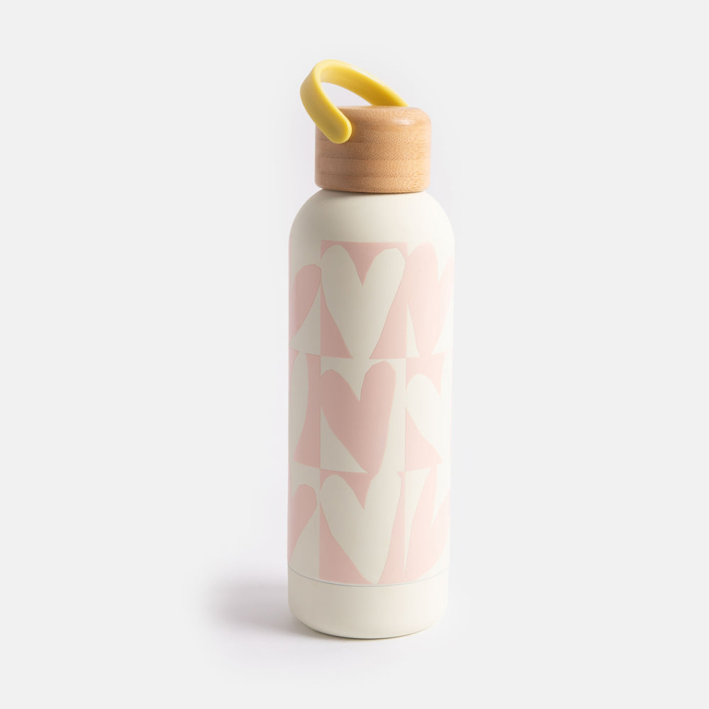 500ml metal water bottle with wooden leakproof lid and pink checked hearts design