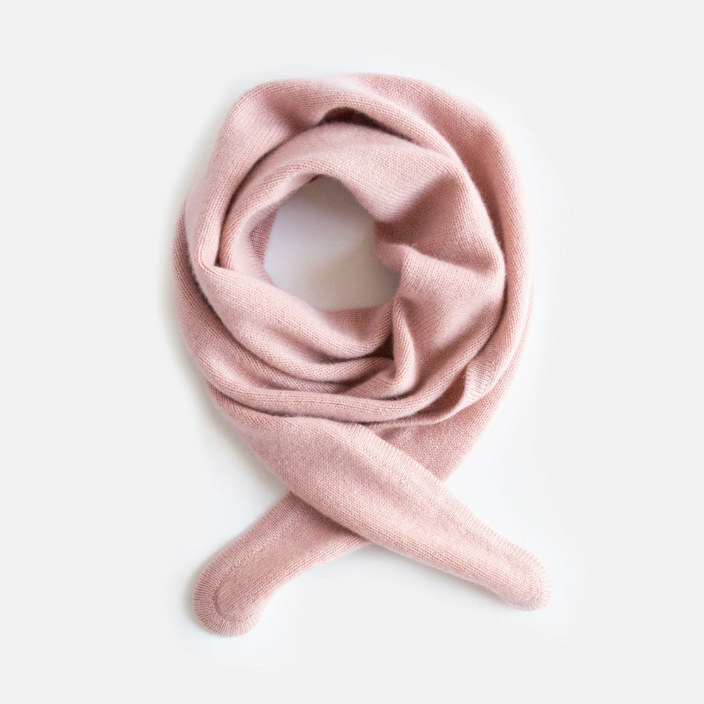 women's cashmere neck scarf in pale pink