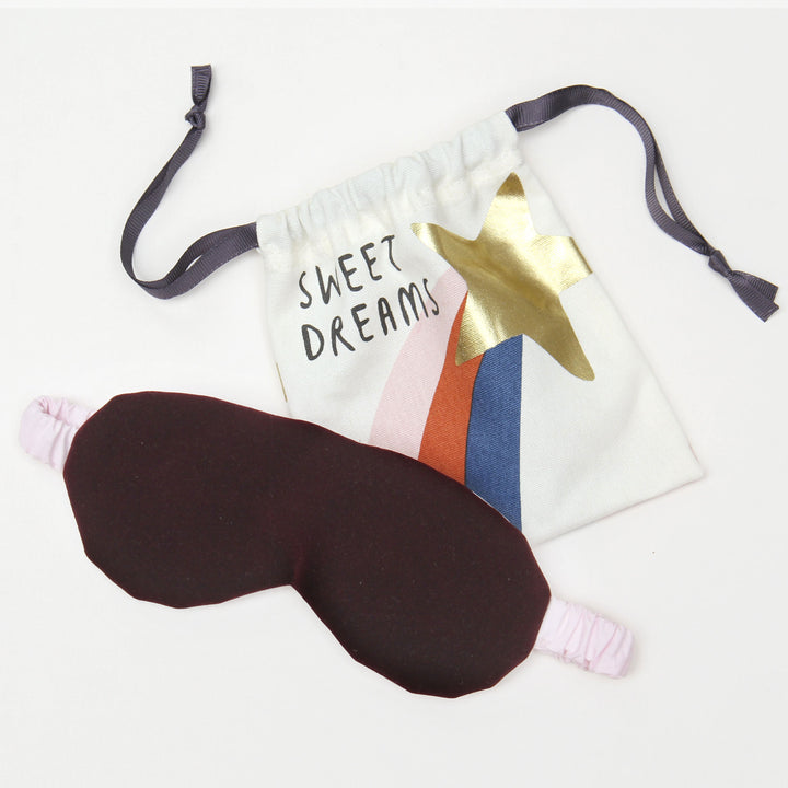 Eye mask in aubergine with pouch
