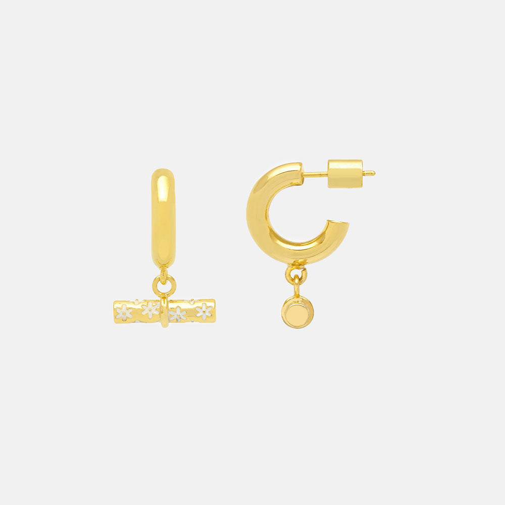 T Bar Diasy Earring Gold Plated
