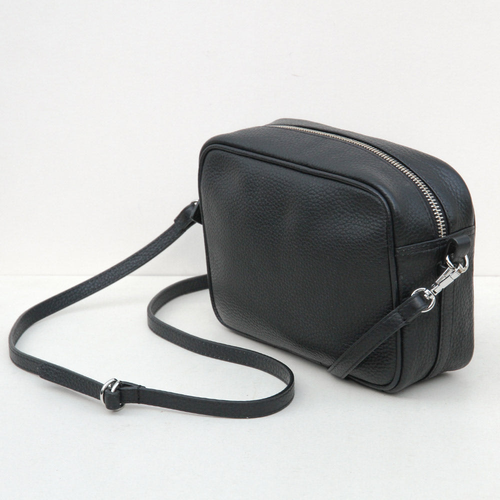 black-leather-camera-bag-da5122-2