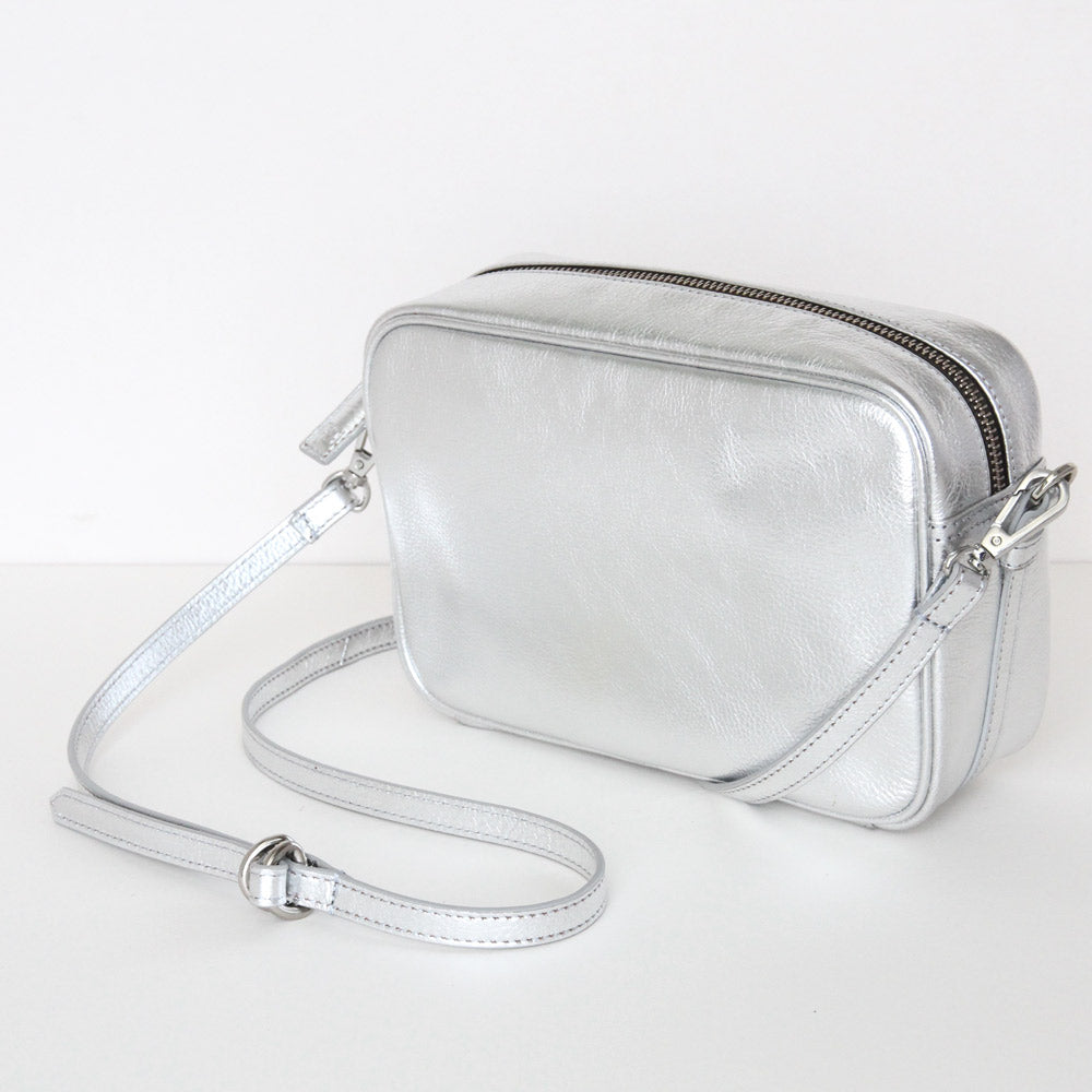 Calvi leather small bag Hermès Grey in Leather - 32450126
